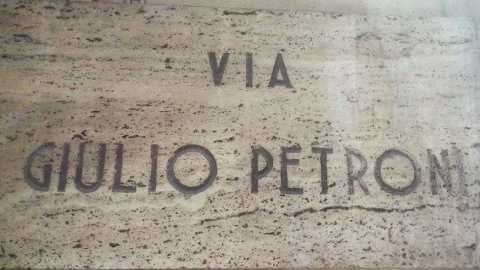 Chi era Giulio Petroni? Guida agli illustri sconosciuti che danno il nome alle vie di Bari
